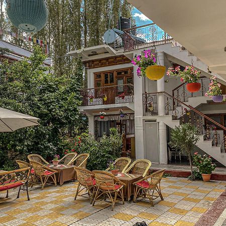 Hotel Shaynam Leh Bagian luar foto